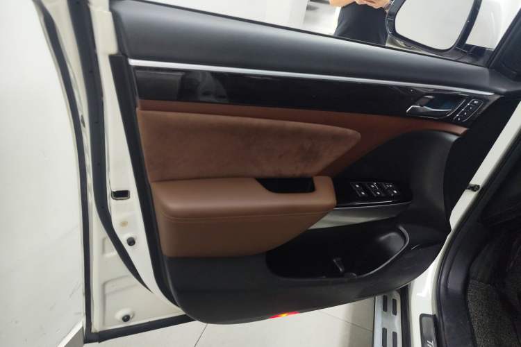 Used GAC Trumpchi GS8 2017 320T Two-Wheel Drive Luxury Smart Connectivity Version (7 Seats)
