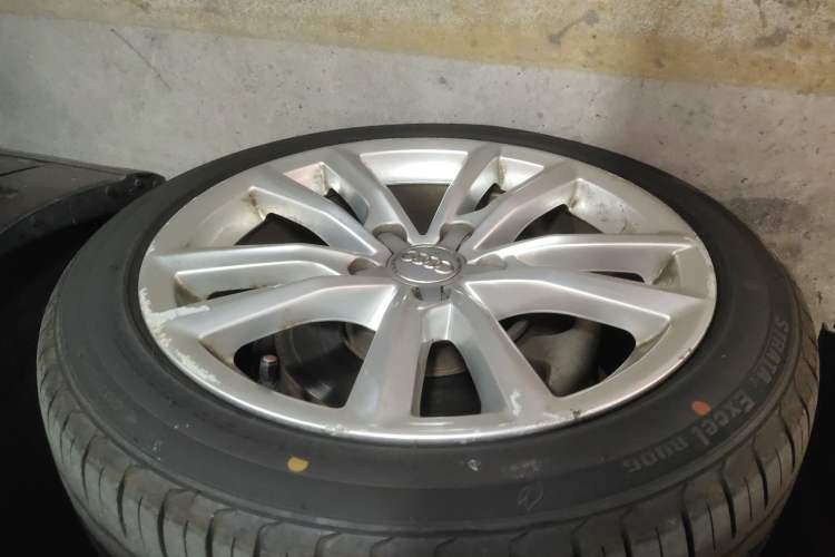 Used Audi A3 2016 Limousine 35 TFSI Style Edition Left Front Wheel Hub