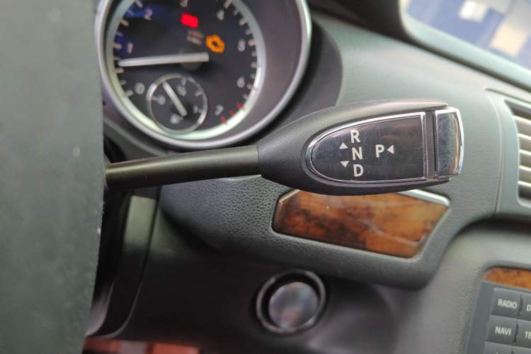 Used Mercedes-Benz R-Class 2010 R 350 L 4MATIC