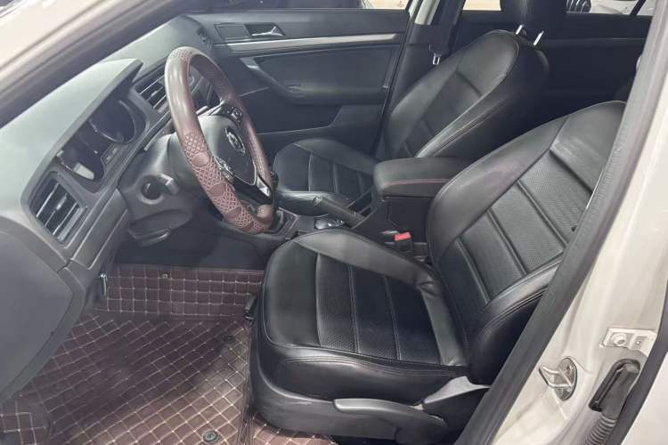 Used Volkswagen Lavida 2019 Lavida Start 1.5L Manual Fashion Edition China VI Standard