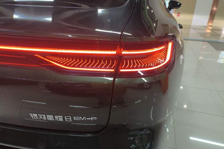 Used Geely Galaxy 8 2025 130km EM-P Starship Edition
