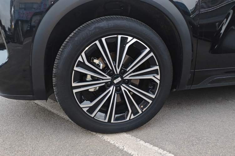 Used Geely Galaxy Xingjian 7 EM-i 2025 120km Flagship Edition
