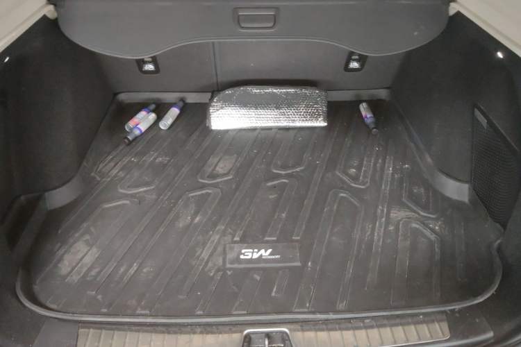 Used Lynk & Co 01 2019 2.0T Two-Wheel-Drive Pro Version China V Standard Trunk