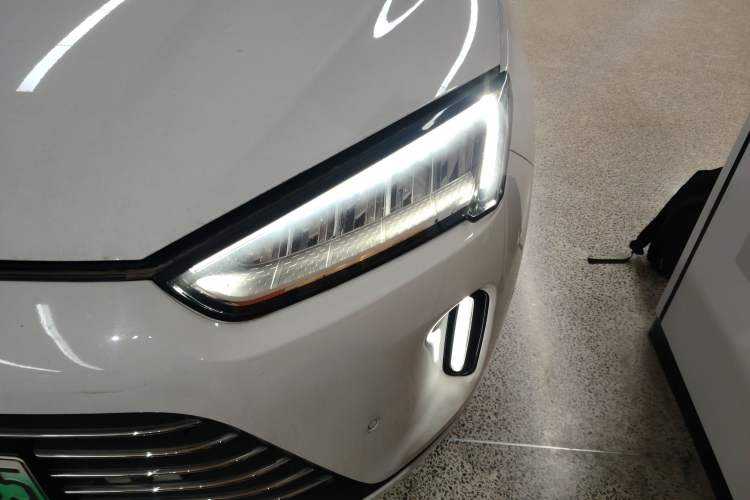 Used Hima AITO M5 2022 Extended-Range Four-Wheel Drive Ultimate Edition Left Front Headlight