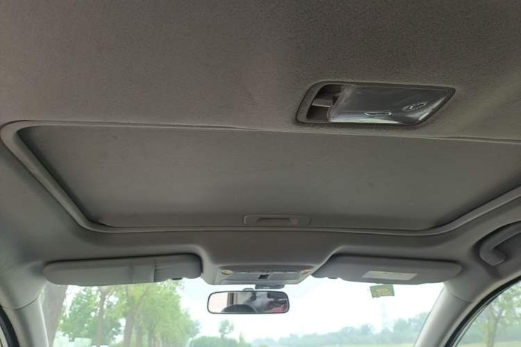 Used Nissan Sylphy 2019 1.6XV CVT Smart Connect Luxury Edition China VI Standard Headliner