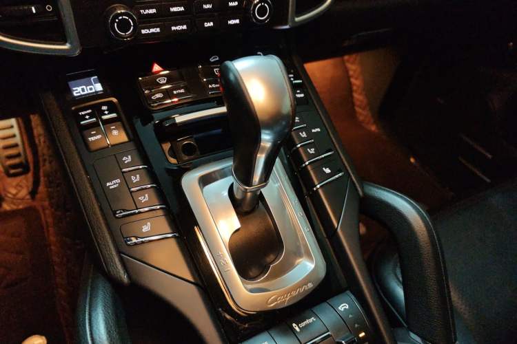 Used Porsche Cayenne 2016 Cayenne Platinum Edition 3.0T