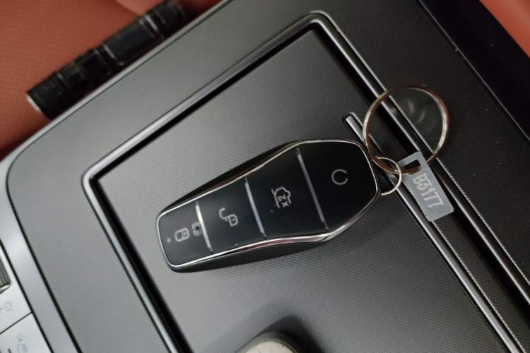 Used BYD Tang L 2025 EV 670KM LiDAR Flagship Version