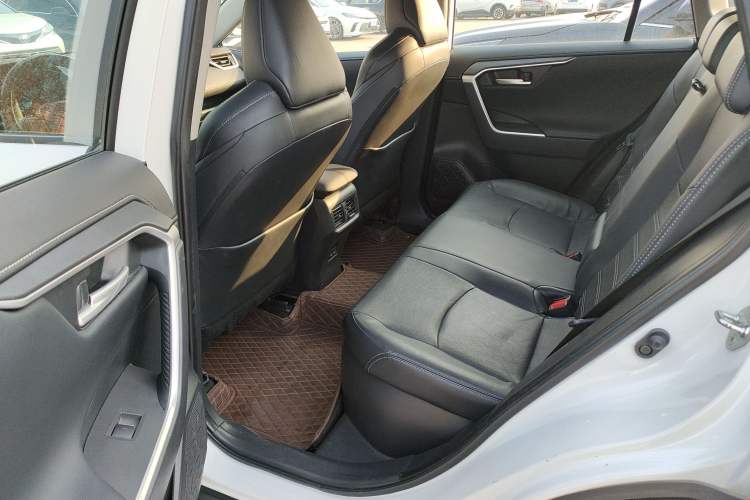 Used Toyota Wildlander 2023 Dual-Motor 2.5L E-CVT Four-Wheel Drive Prestige Edition