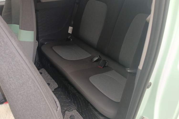 Used Wuling Hongguang MINIEV 2021 Macaron Premium Model – Lithium Iron Phosphate Left Rear Seat