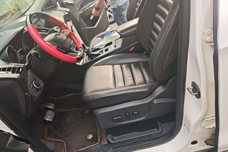 Used Ford Kuga 2017 EcoBoost 245 Four-Wheel Drive Titanium Edition Left Front Seat