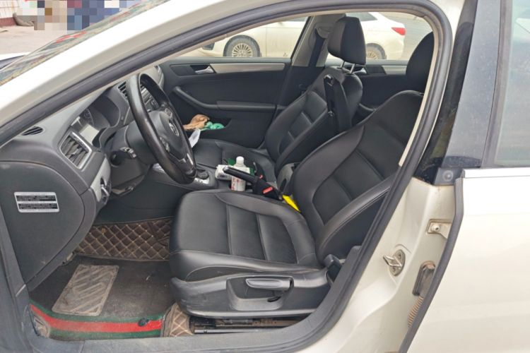 Used Volkswagen Sagitar 2014 Revised Version 1.4TSI Automatic Luxury Edition Left Front Seat