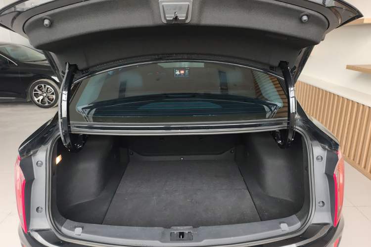 Used Hongqi E-QM5 2023 Revised Version Basic Travel Edition