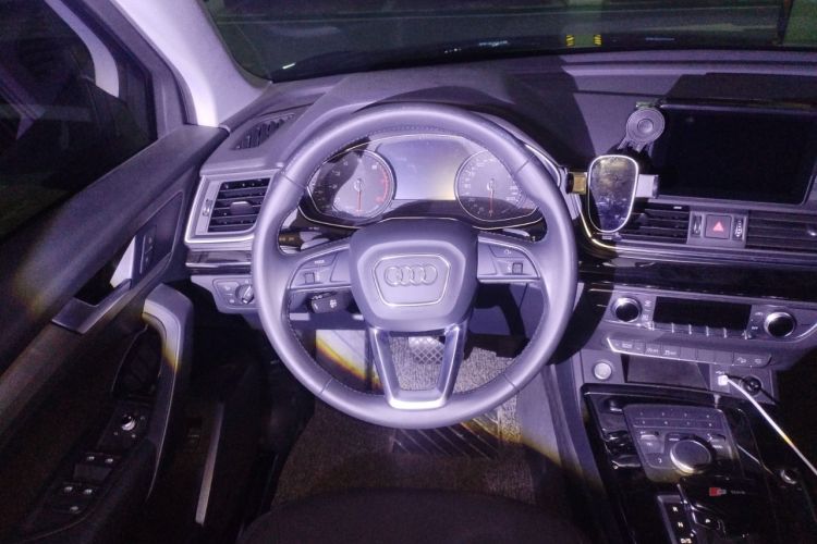 Used Audi Q5L 2018 40 TFSI Prestige Edition China VI Emission Standard
