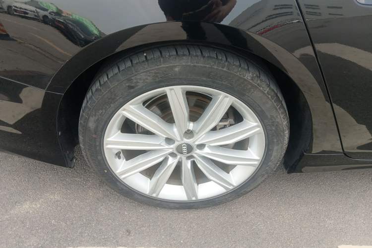 Used Audi A6L 2021 45 TFSI Prestige Dynamic Edition Right Rear Wheel Hub