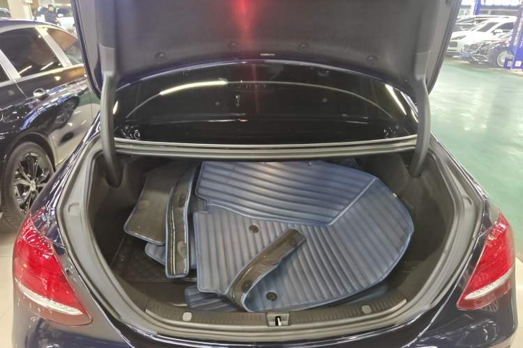 Used Mercedes-Benz E-Class 2020 E 300 L Sporty and Stylish Model
