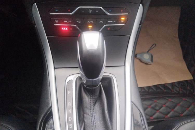 Used Ford Edge 2016 EcoBoost 245 Two-Wheel-Drive Titanium 7-Seater