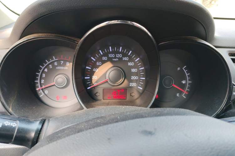 Used Kia K2 2012 Sedan 1.4L MT GLS Commemorative Edition