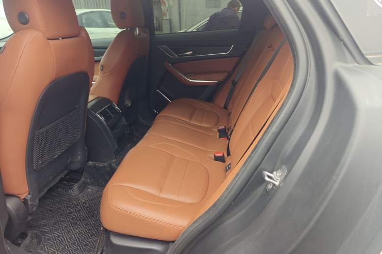 Used Jaguar F-PACE 2023 P250 R-Dynamic BLACK Left Rear Seat