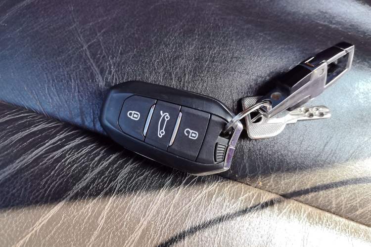 Used Citroen C4L 2013 1.6 THP Automatic Impression Edition Vehicle Key