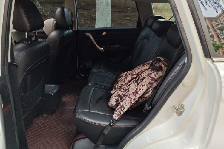 Used Haval H6 2014 Sport Version 1.5T Manual Two-Wheel Drive Elite Edition Left Rear Seat