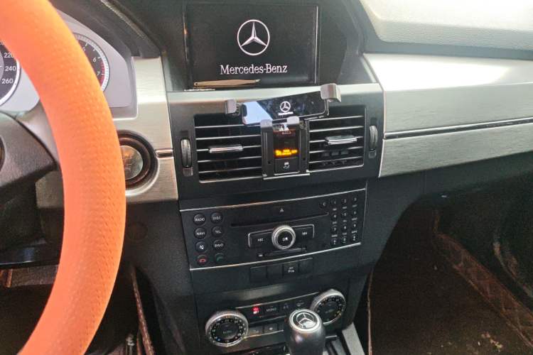 Used Mercedes-Benz GLK-Class 2011 GLK 300 4MATIC Luxury Model