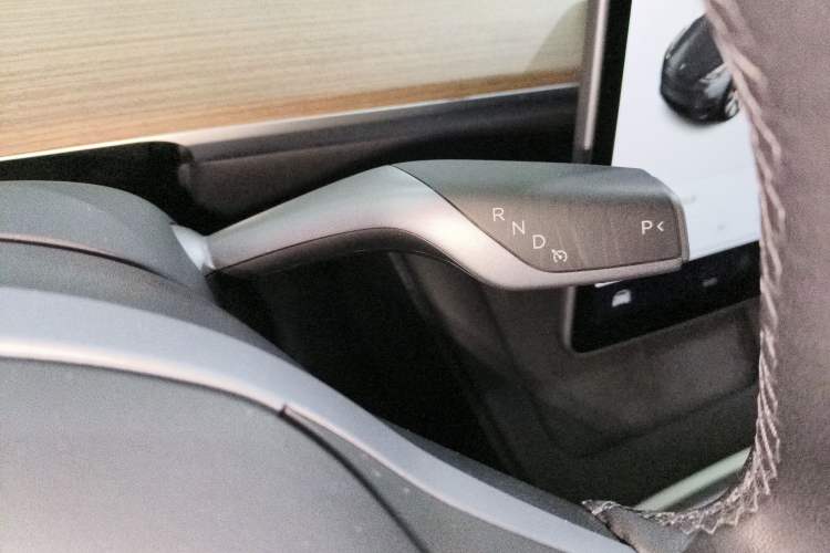 Used Tesla Model Y 2021 Standard Range Rear-Wheel Drive Version Gear Lever