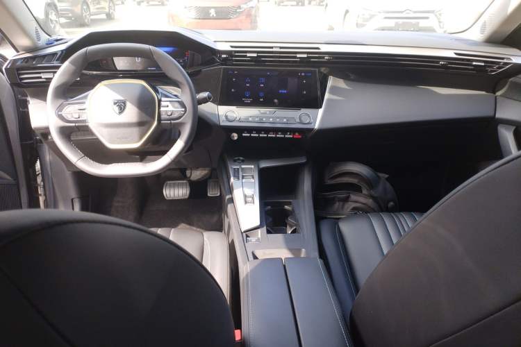 Used Peugeot 408X 2023 Gravity Edition
