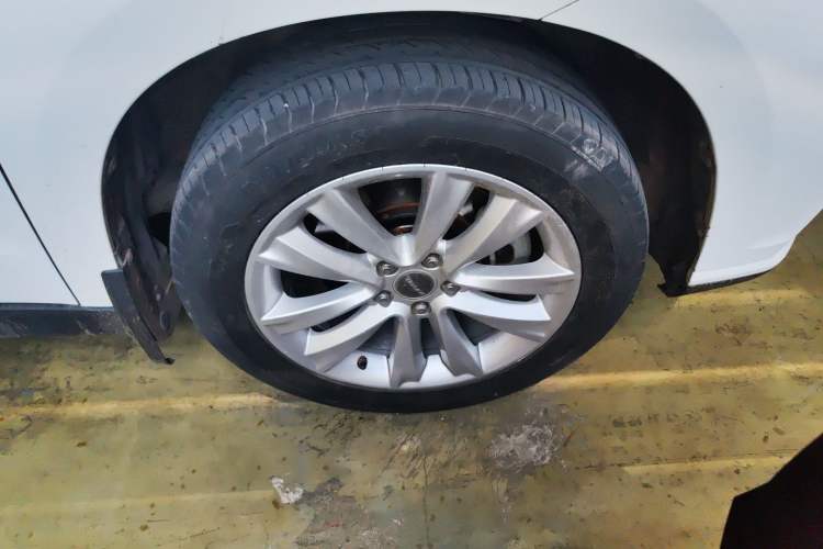Used Haval H2 2016 Red-Label 1.5T Manual Two-Wheel Drive Luxury Model Right Front Wheel Hub