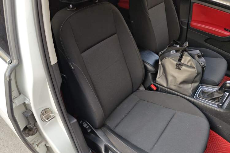 Used Volkswagen Golf 2020 200TSI DSG Comfortable and Ambitious Edition Right Front Seat