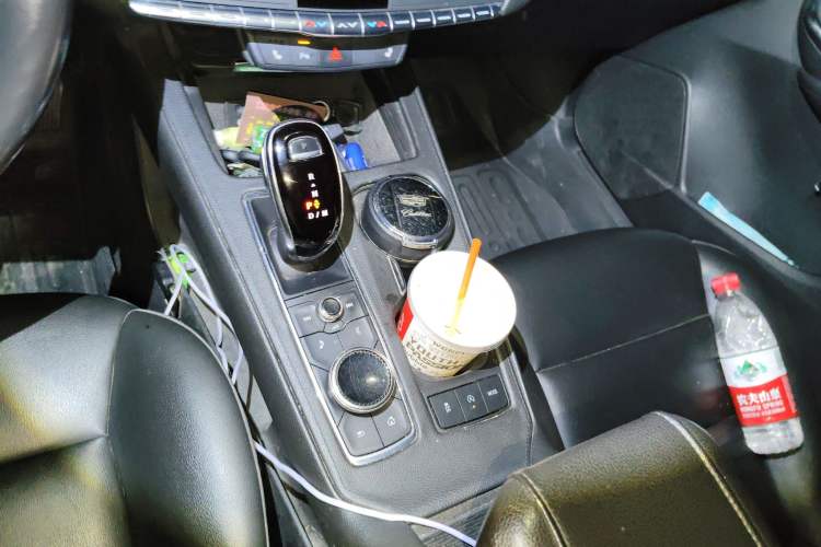 Used Cadillac XT4 2021 28T Two-Wheel Drive Leading Version
