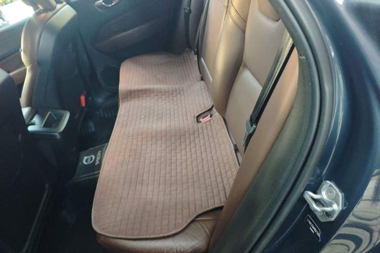 Used Volvo XC60 2021 T5 4x4 Smart Luxury Edition