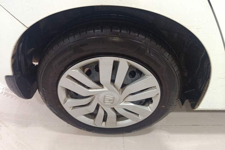 Used Honda Fit 2016 1.5L LX CVT Comfort Model Right Rear Wheel Hub