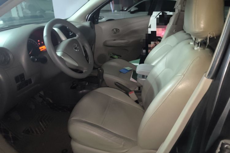 Used Nissan Sunny 2014 1.5XE Manual Elite Edition Left Front Seat