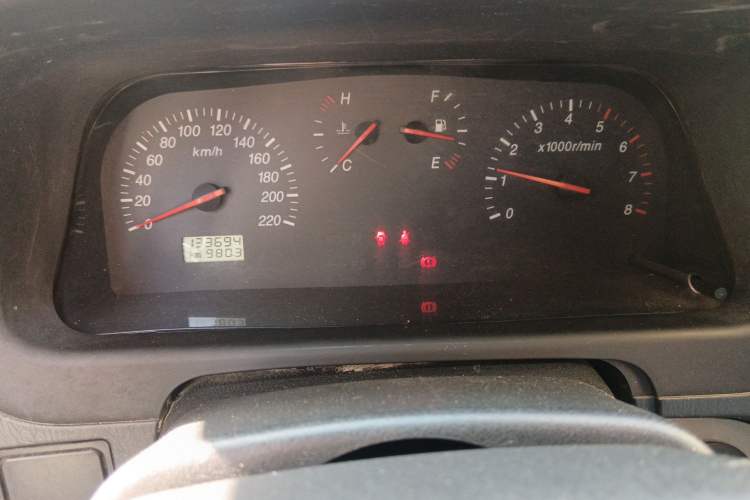 Used Jinbei Grace  Odometer Close Up