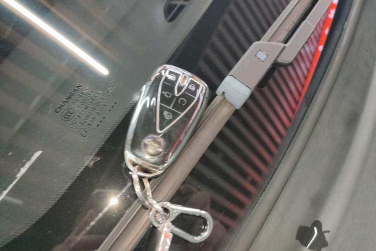 Used CHANGAN OSHAN X5 2021 1.6L CVT Luxury Model
