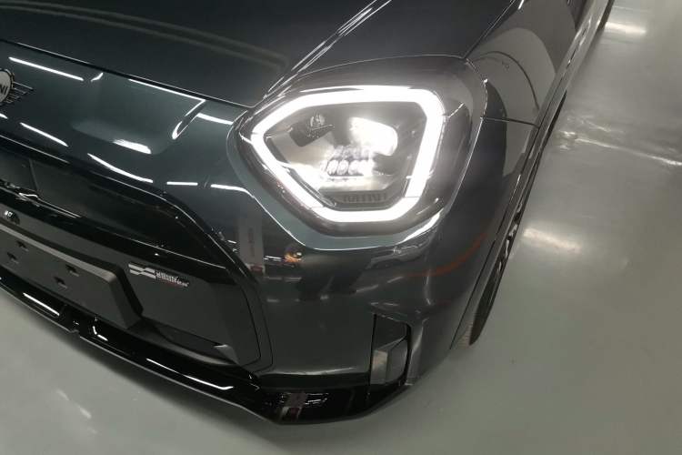 Used MINI Electric MINI ACEMAN 2024 SE Racing Driver