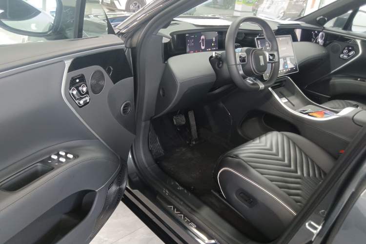 Used Avatr 11 2025 Ultra Extended-Range Edition