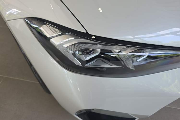 Used BMW 3 Series 2025 330Li M Sport Shadowline Package
