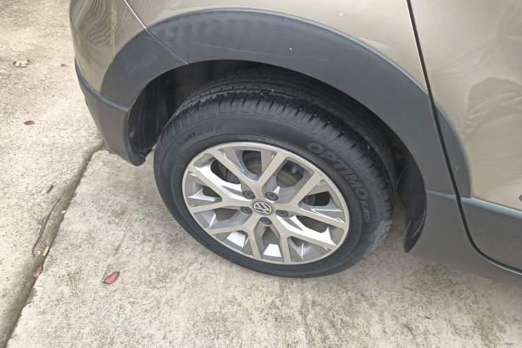 Used Volkswagen Polo 2016 1.6L Cross Polo Automatic
