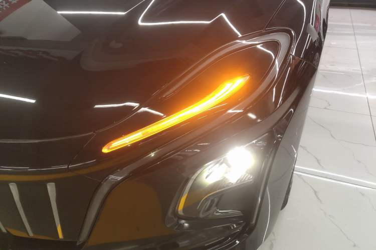 Used Hongqi E-QM5 2021 Charging Version Flagship Edition Left Front Headlight