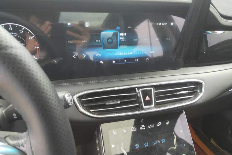 Used JETOUR X90 2020 1.6T DCT Shadow Edition 5-seater Audio And AC Panel