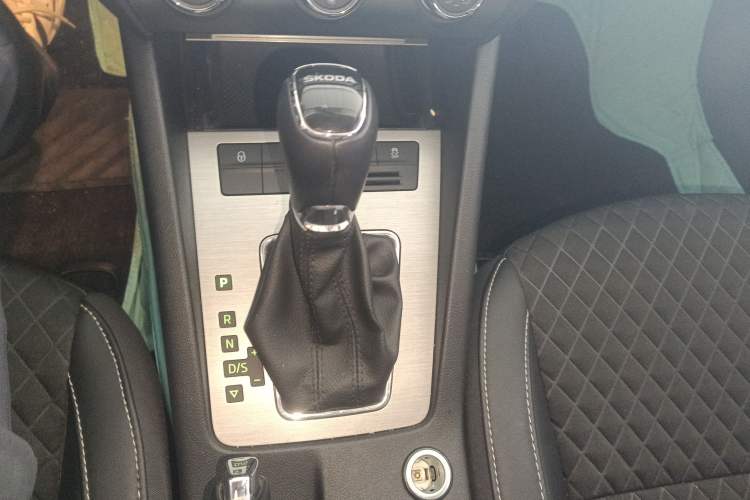 Used Skoda Octavia 2018 1.6L Automatic Luxury Edition
