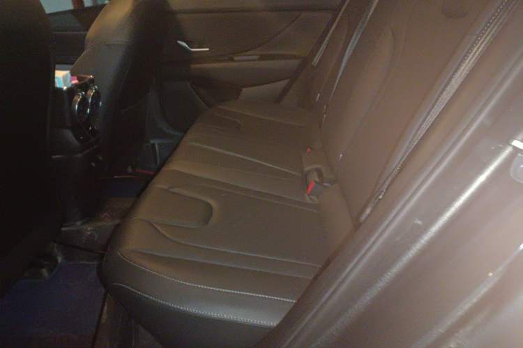 Used Hyundai Elantra 2023 1.5L CVT LUX Prestige Edition