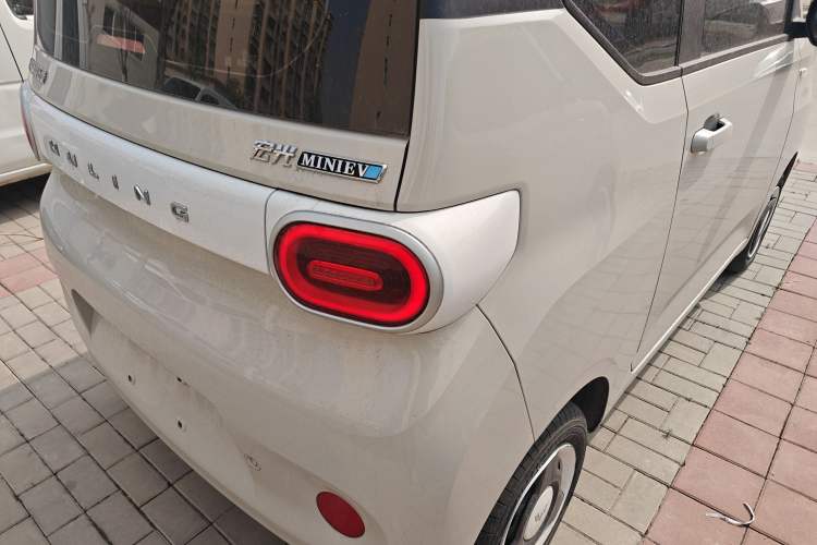 Used Wuling Hongguang MINIEV 2024 3rd Generation 215km Youth Edition Right Rear Taillight