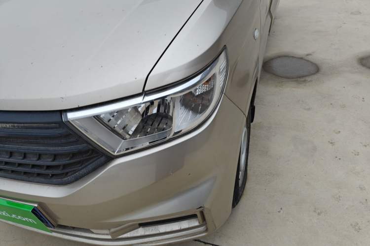 Used Wuling Hongguang V 2019 1.5L Jingqu Edition Sealed-Window Vehicle China VI LAR