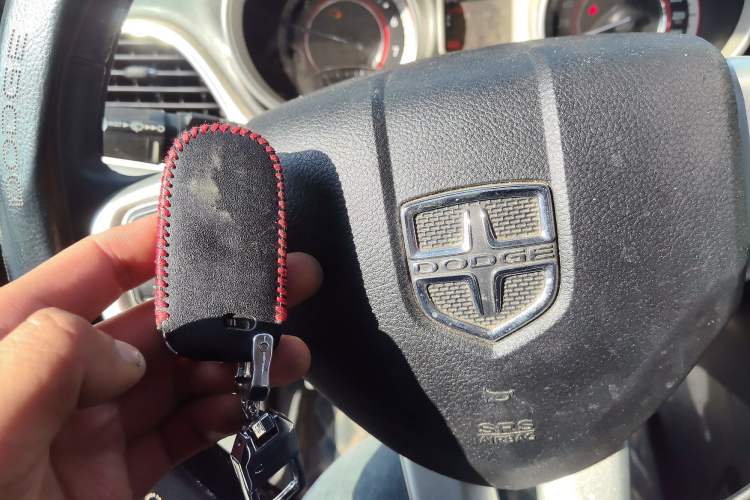 Used Dodge Journey 2013 2.4L Two-Wheel Drive Luxury Version