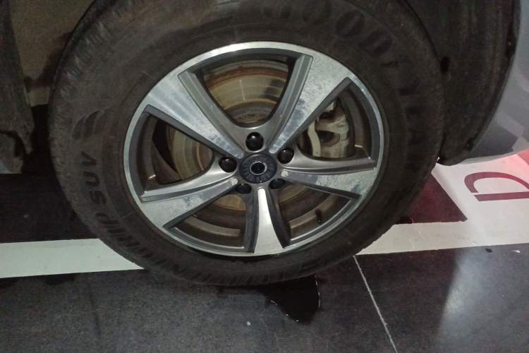 Used Haval H6 Coupe 2019 1.5T Automatic Two-Wheel Drive Elite Version China VI Standard Right Front Wheel Hub