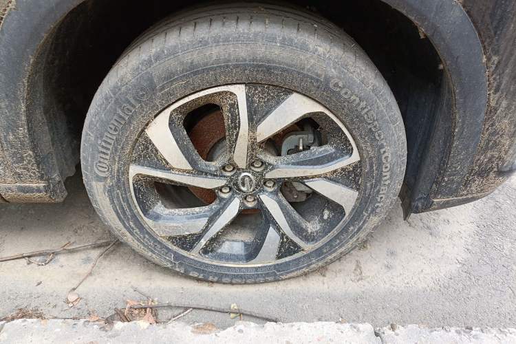 Used GAC Trumpchi GS5 2019 270T Automatic Luxury Edition Right Front Wheel Hub