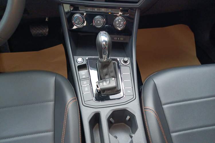 Used Volkswagen Bora 2023 200TSI DSG SmartDrive PRO Edition
