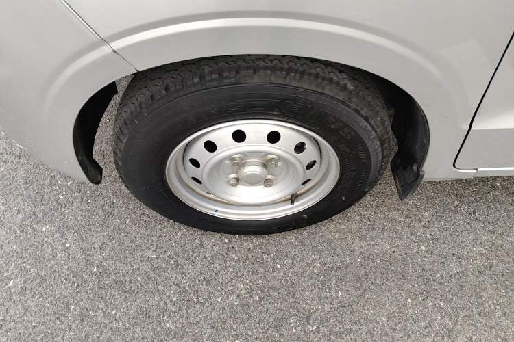 Used Wuling Hongguang V 2021 1.5L Jingqu Edition Enclosed-Window Vehicle LAR